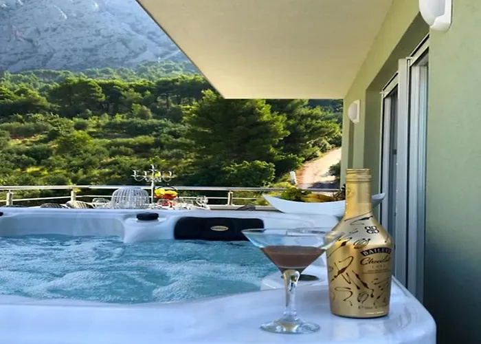 New Penthouse 150 M2 With Private Jacuzzi, Beautiful Sea, City And Island View * Makarska