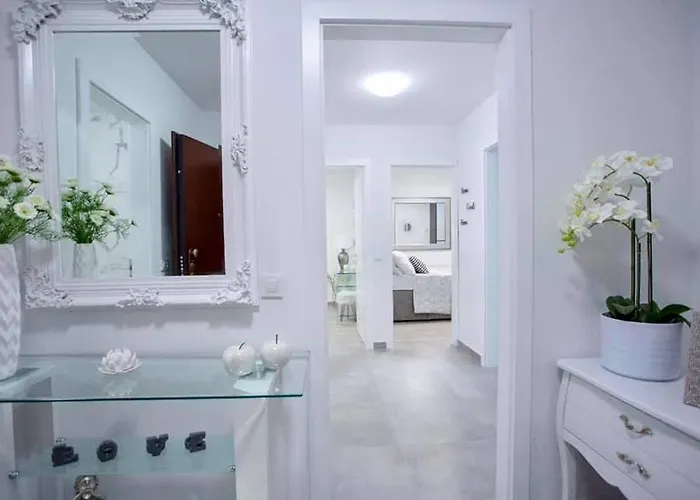 New Penthouse 150 M2 With Private Jacuzzi, Beautiful Sea, City And Island View Makarska