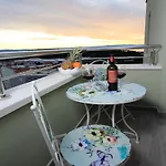 New Penthouse 150 M2 With Private Jacuzzi, Beautiful Sea, City And Island View * 马卡尔斯卡