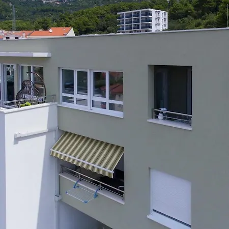 New Penthouse 150 M2 With Private Jacuzzi, Beautiful Sea, City And Island View Apartment Makarska