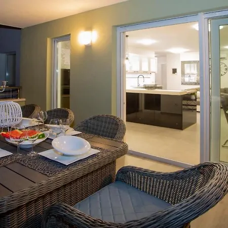 Lägenhet New Penthouse 150 M2 With Private Jacuzzi, Beautiful Sea, City And Island View