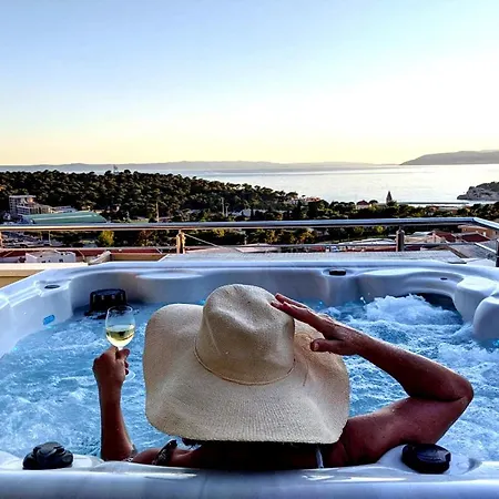 Apartment New Penthouse 150 M2 With Private Jacuzzi, Beautiful Sea, City And Island View