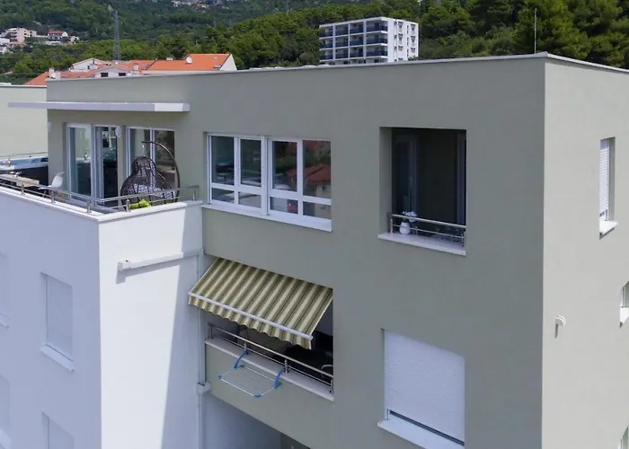 New Penthouse 150 M2 With Private Jacuzzi, Beautiful Sea, City And Island View Apartment Makarska