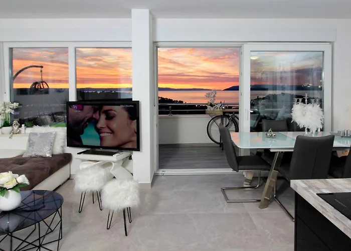 Apartment New Penthouse 150 M2 With Private Jacuzzi, Beautiful Sea, City And Island View *