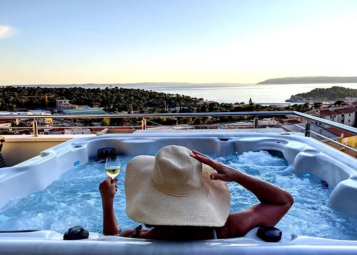 Apartman New Penthouse 150 M2 With Private Jacuzzi, Beautiful Sea, City And Island View