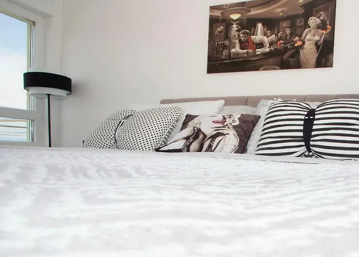 Apartment New Penthouse 150 M2 With Private Jacuzzi, Beautiful Sea, City And Island View *