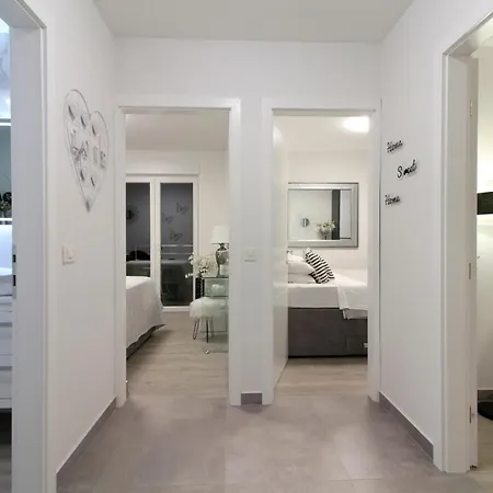 New Penthouse 150 M2 With Private Jacuzzi, Beautiful Sea, City And Island View * Makarska