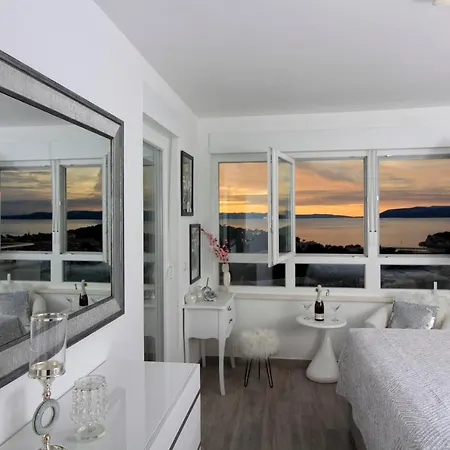 דירה New Penthouse 150 M2 With Private Jacuzzi, Beautiful Sea, City And Island View מאקרסקה