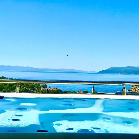 Apartman New Penthouse 150 M2 With Private Jacuzzi, Beautiful Sea, City And Island View Makarska